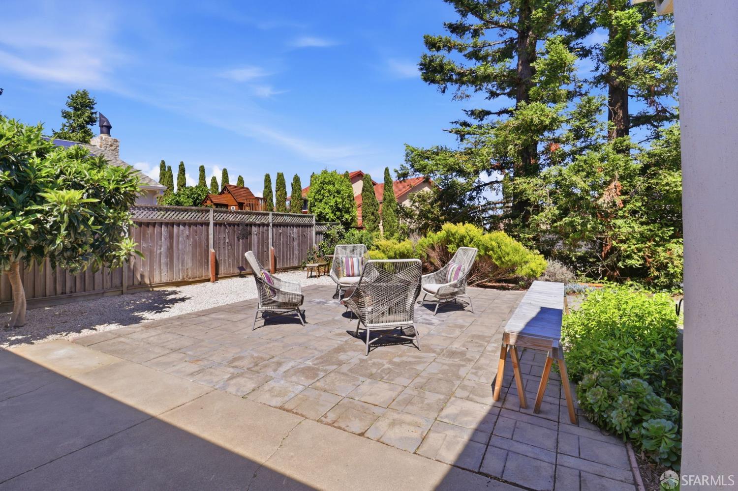 Detail Gallery Image 37 of 56 For 2117 Queens Ln, San Mateo,  CA 94402 - 4 Beds | 2 Baths