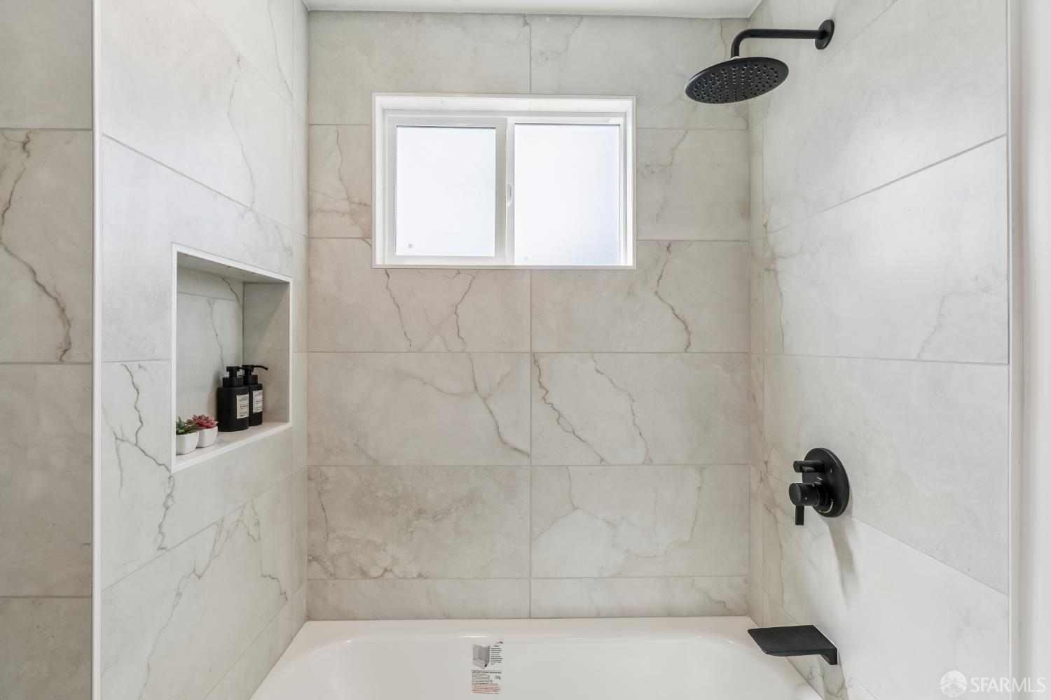 Detail Gallery Image 26 of 45 For 9 Seabreeze Ct, Pacifica,  CA 94044 - 4 Beds | 4 Baths