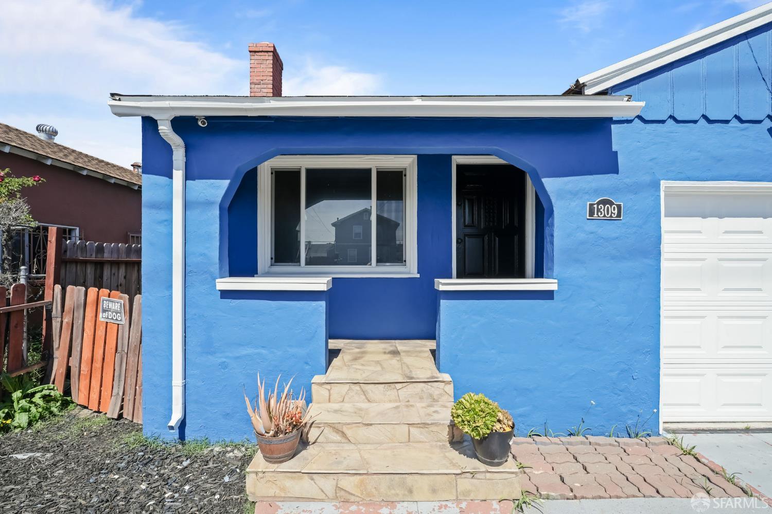 Detail Gallery Image 4 of 41 For 1309 105th Ave, Oakland,  CA 94603 - 3 Beds | 1 Baths