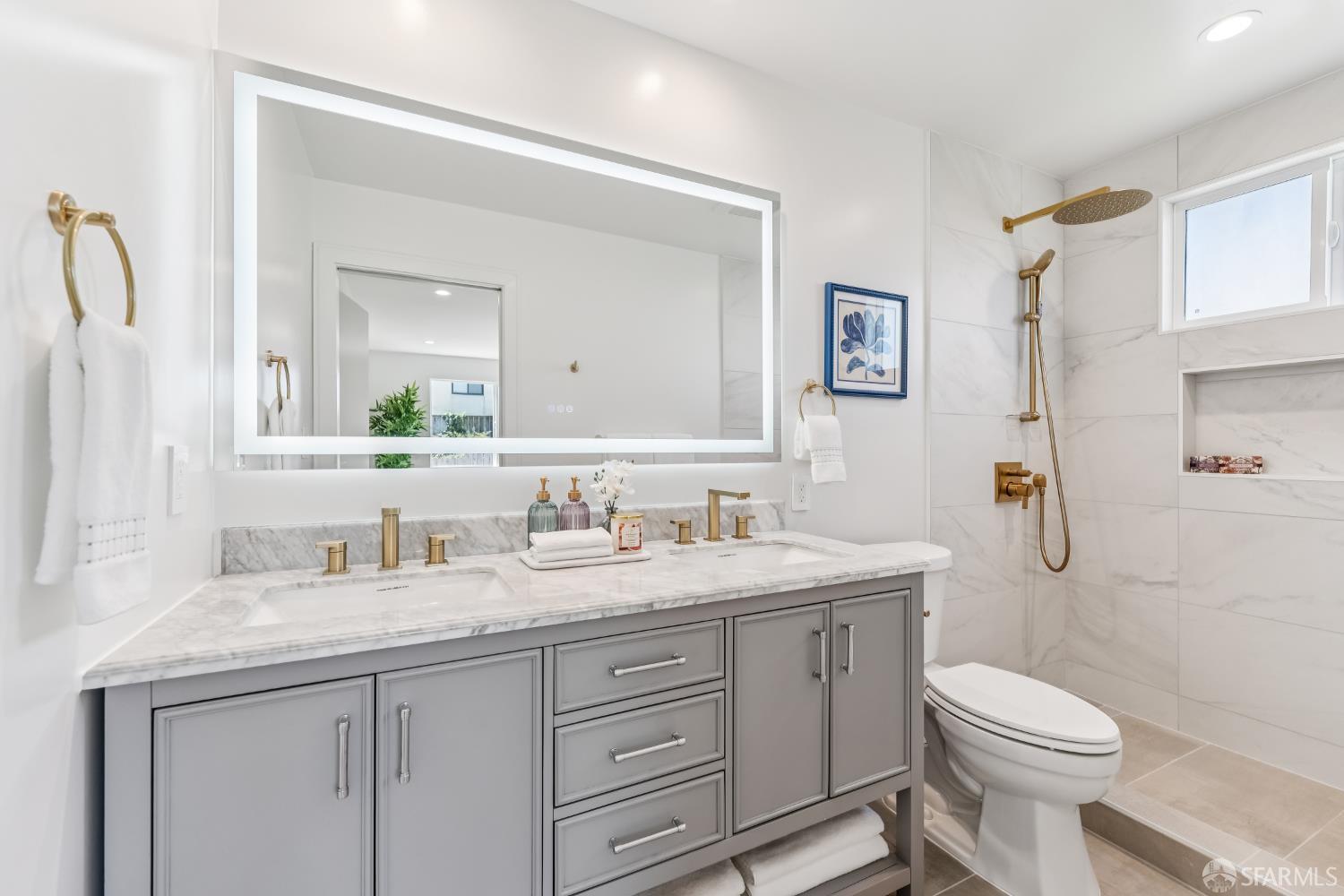 Detail Gallery Image 20 of 45 For 9 Seabreeze Ct, Pacifica,  CA 94044 - 4 Beds | 4 Baths