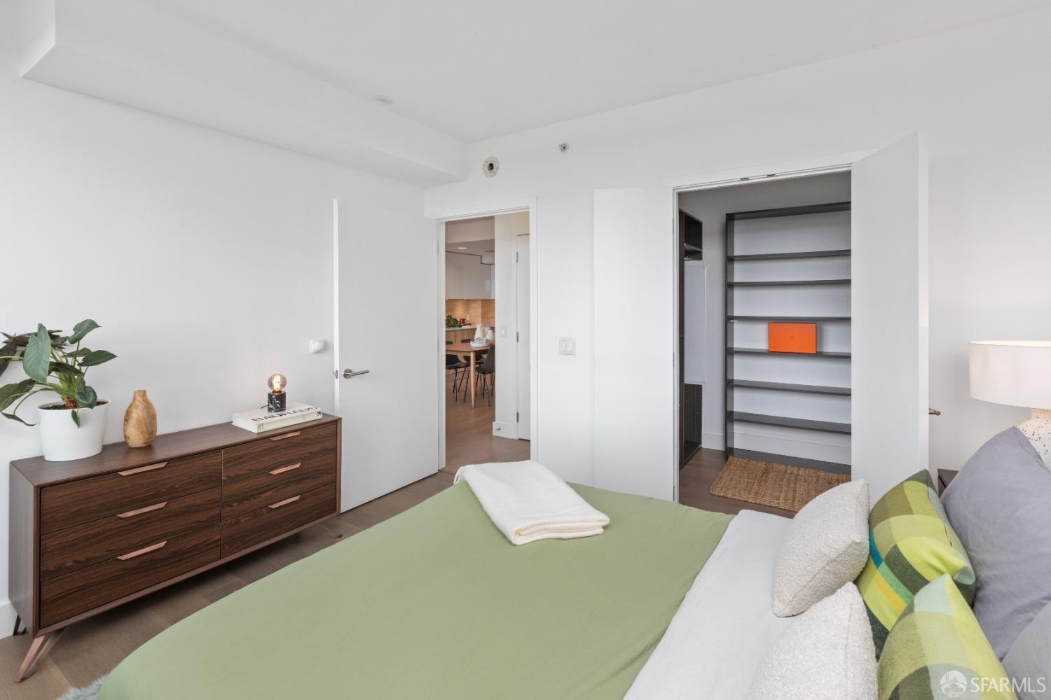 Photo #10: 426116779 Listing: Photo #10