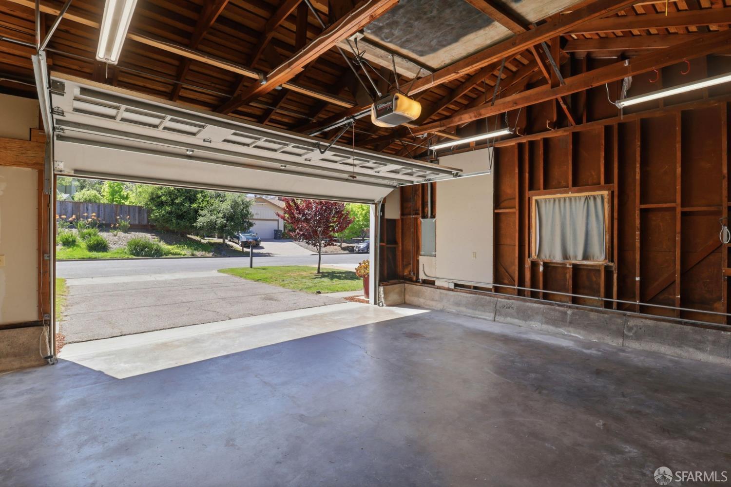 Detail Gallery Image 36 of 56 For 2117 Queens Ln, San Mateo,  CA 94402 - 4 Beds | 2 Baths