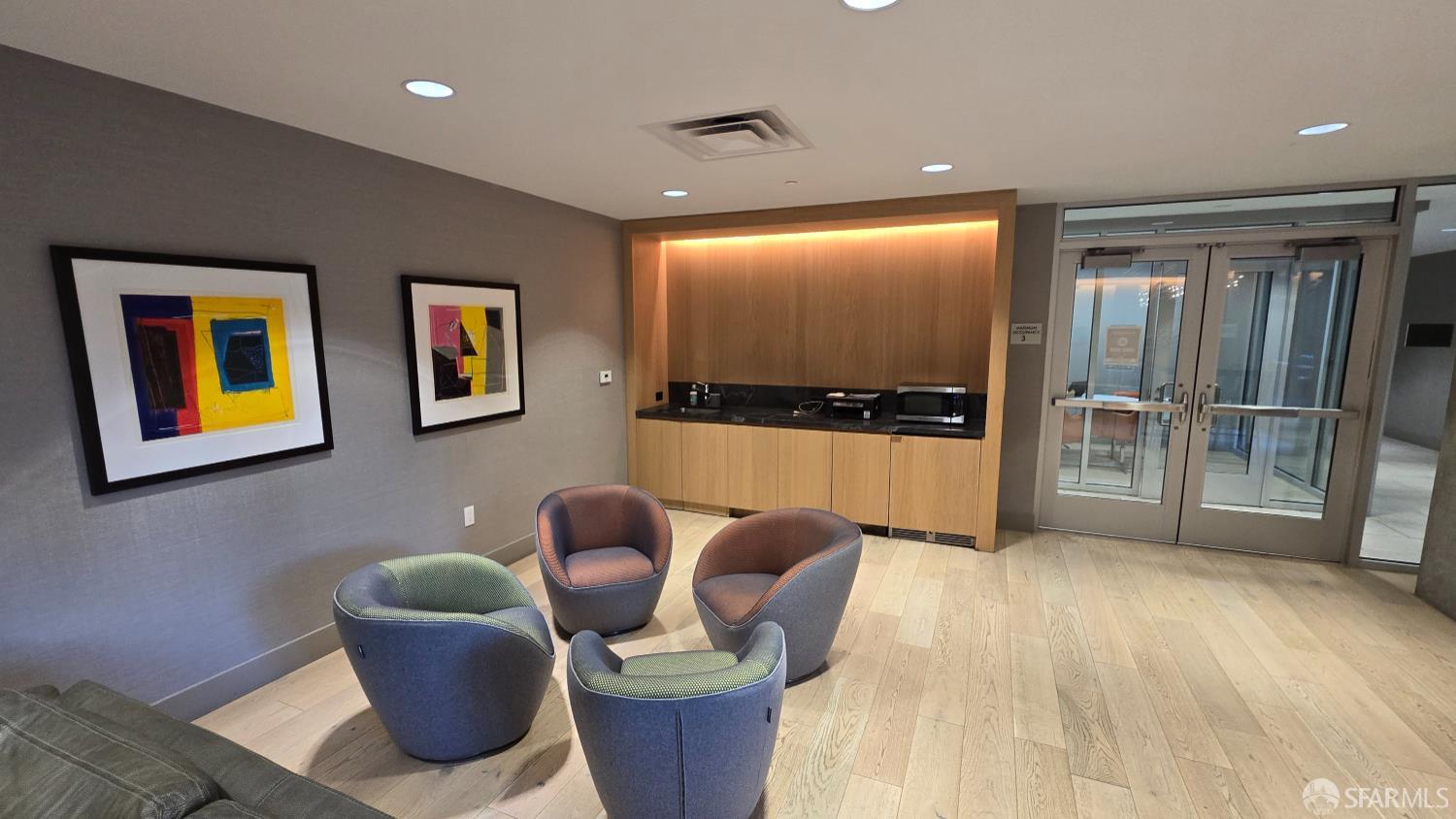 Photo #9: 426119137 Listing: Photo #9