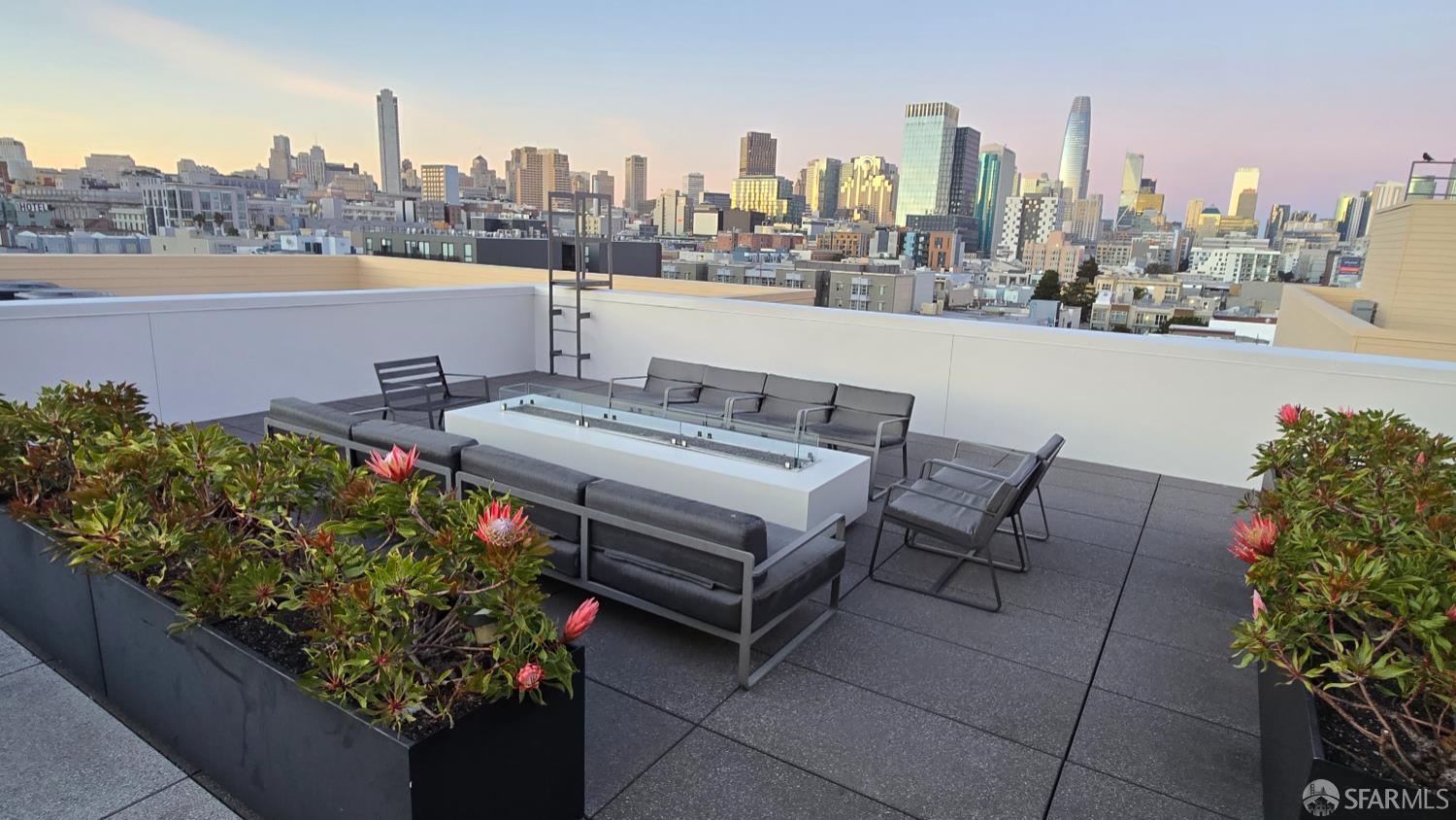 Photo #3: 426119137 Listing: Photo #3