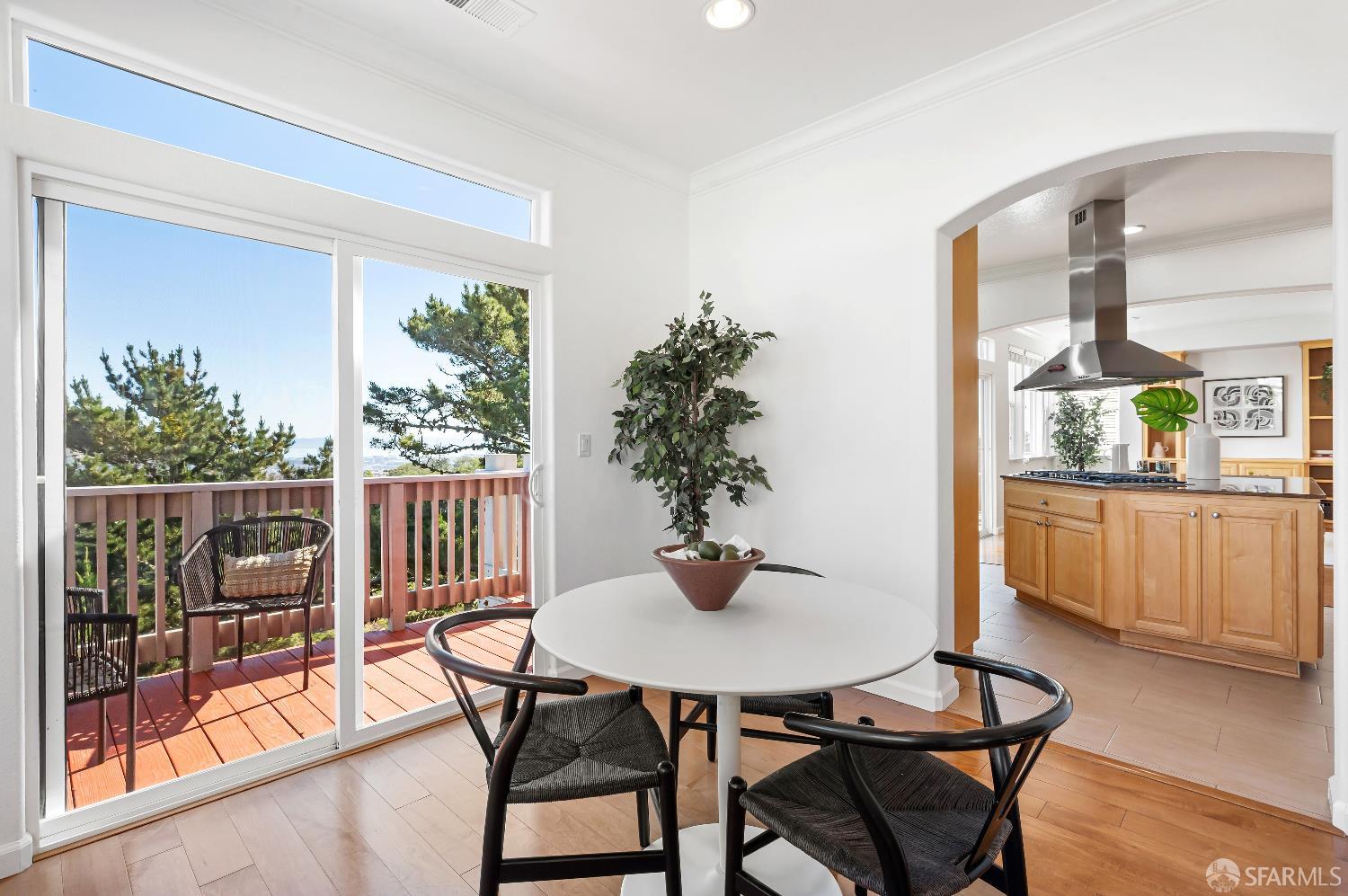Detail Gallery Image 13 of 63 For 310 Goodwin Dr, San Bruno,  CA 94066 - 3 Beds | 2/1 Baths