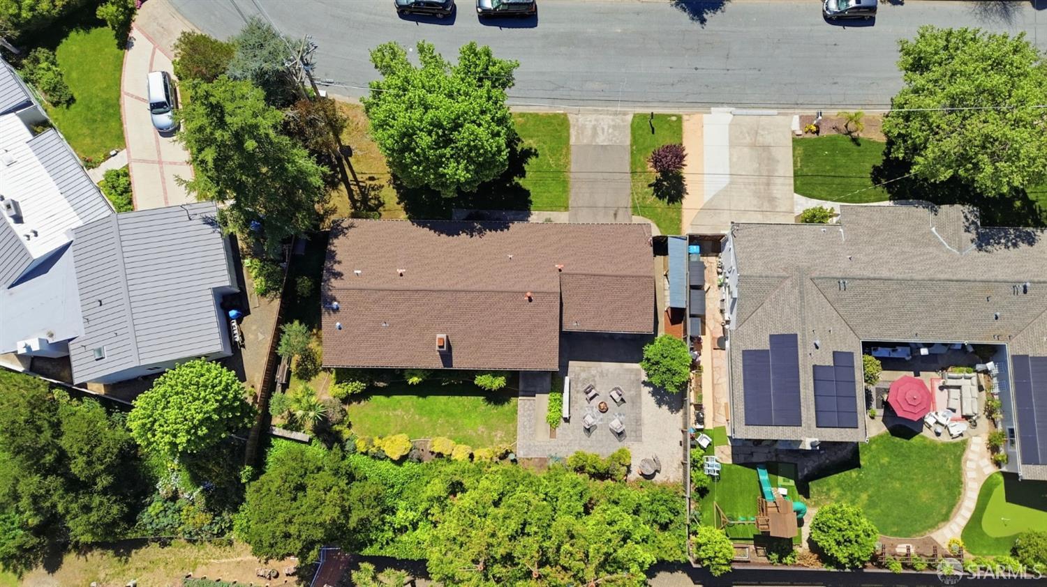 Detail Gallery Image 46 of 56 For 2117 Queens Ln, San Mateo,  CA 94402 - 4 Beds | 2 Baths