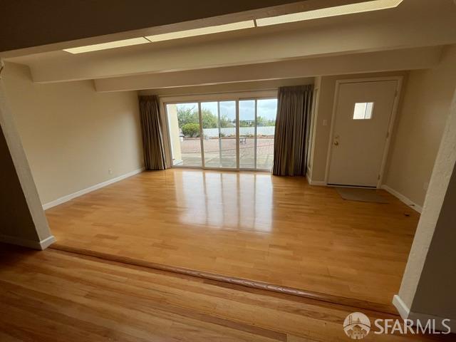 Detail Gallery Image 7 of 10 For 300 S Ashton Ave, Millbrae,  CA 94030 - 3 Beds | 2 Baths