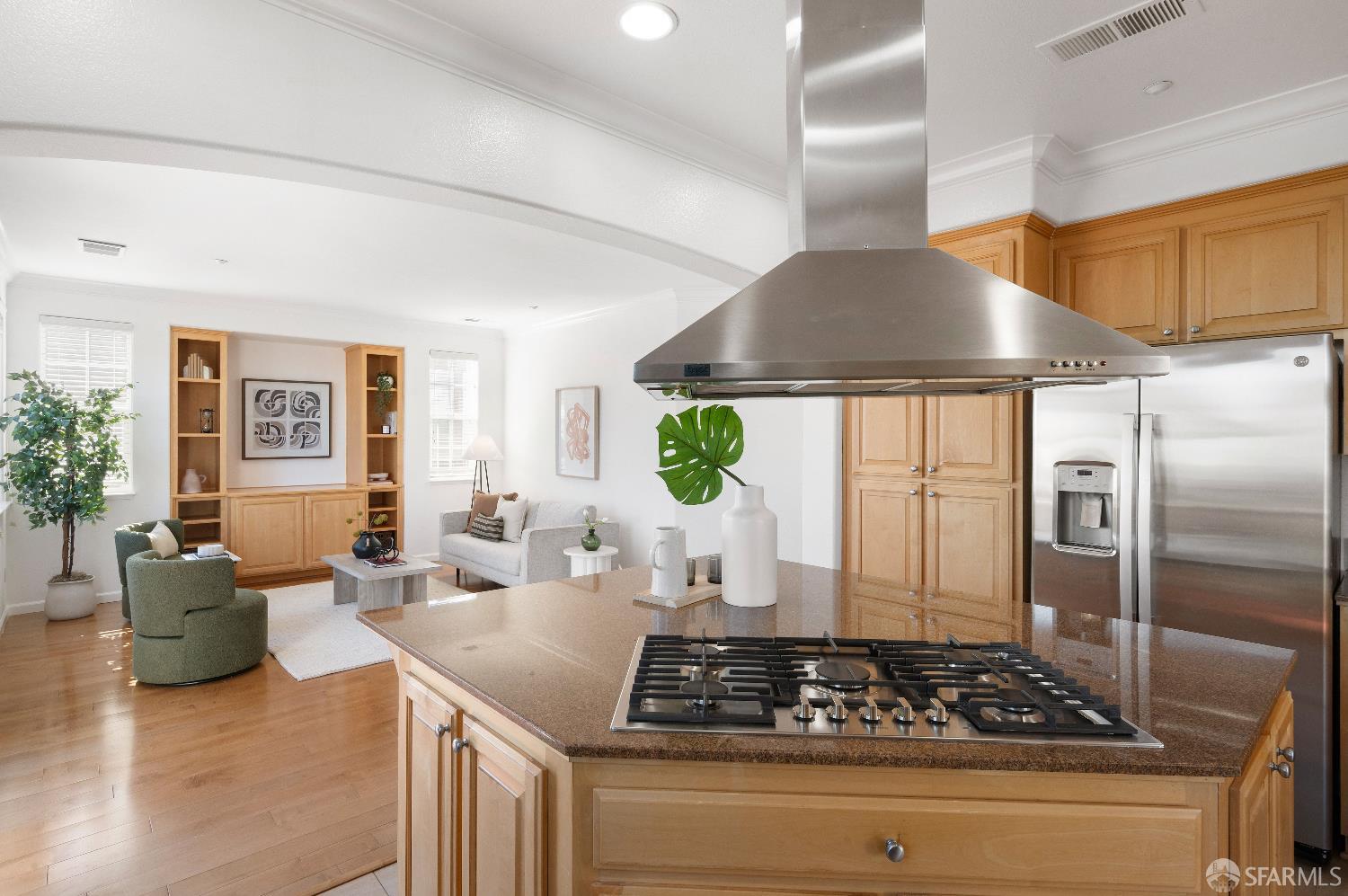 Detail Gallery Image 18 of 63 For 310 Goodwin Dr, San Bruno,  CA 94066 - 3 Beds | 2/1 Baths