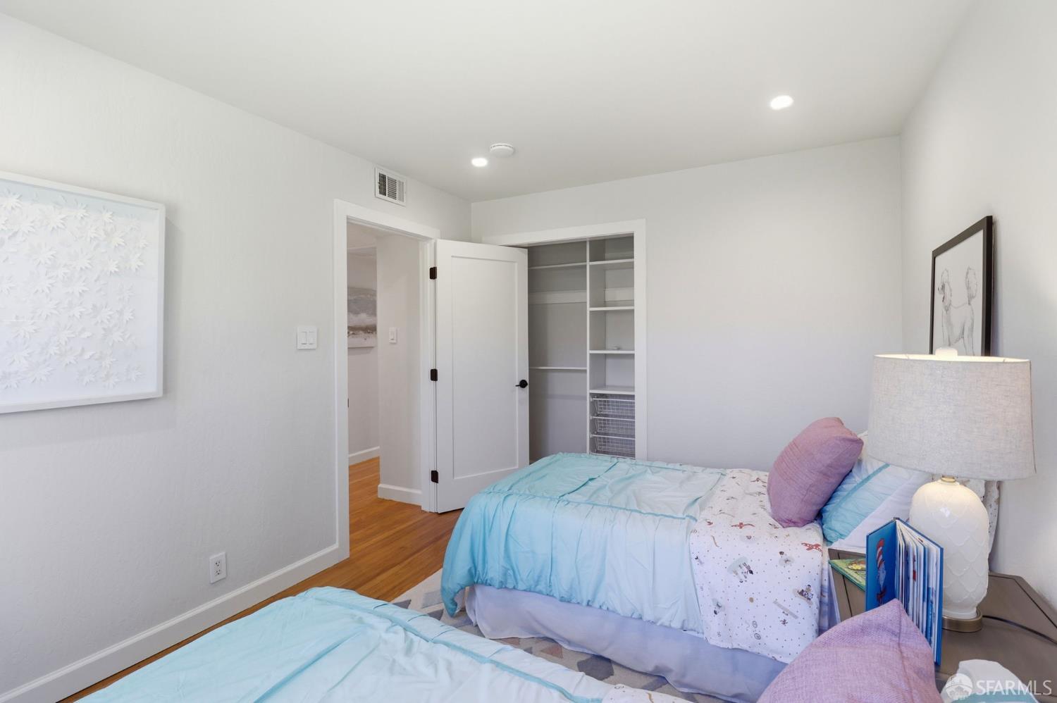 Detail Gallery Image 34 of 56 For 2117 Queens Ln, San Mateo,  CA 94402 - 4 Beds | 2 Baths