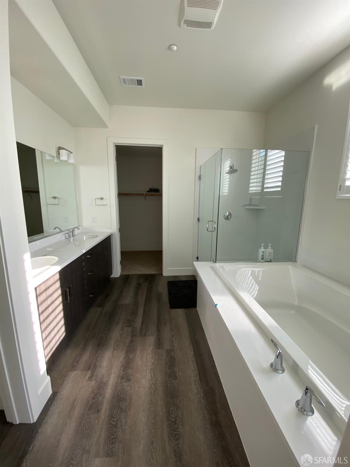Detail Gallery Image 29 of 44 For 45250 Volt Ter #402,  Fremont,  CA 94539 - 3 Beds | 2/1 Baths
