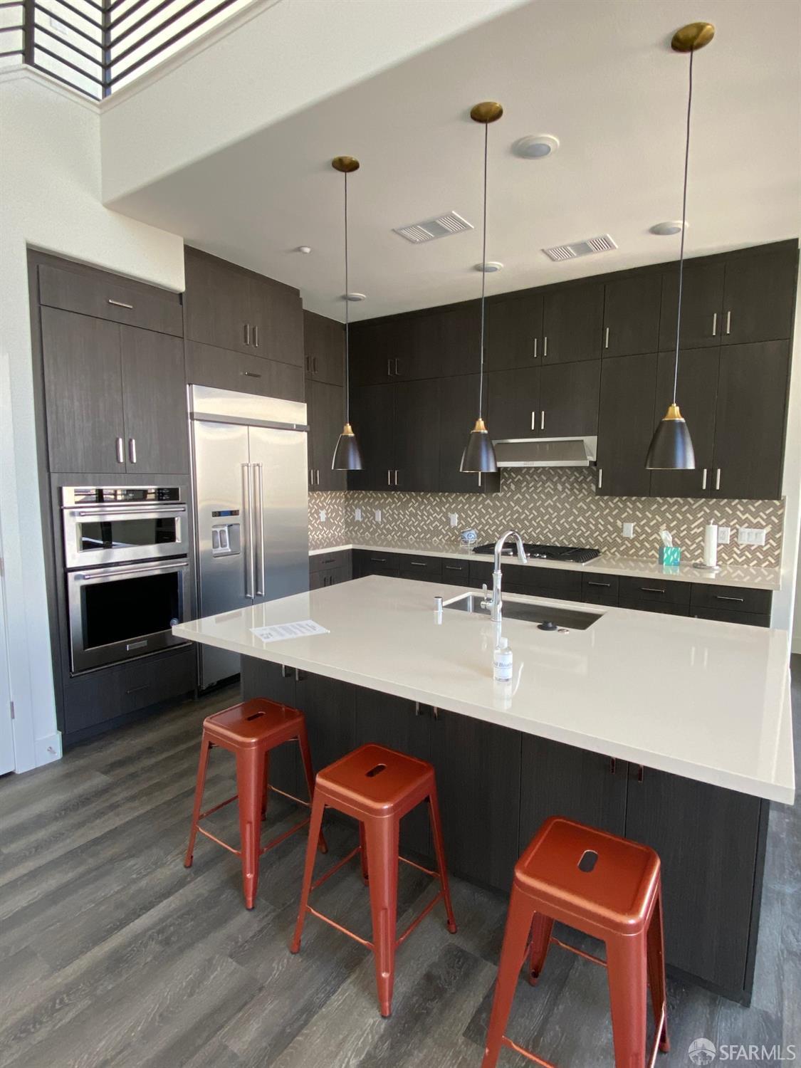 Detail Gallery Image 26 of 44 For 45250 Volt Ter #402,  Fremont,  CA 94539 - 3 Beds | 2/1 Baths