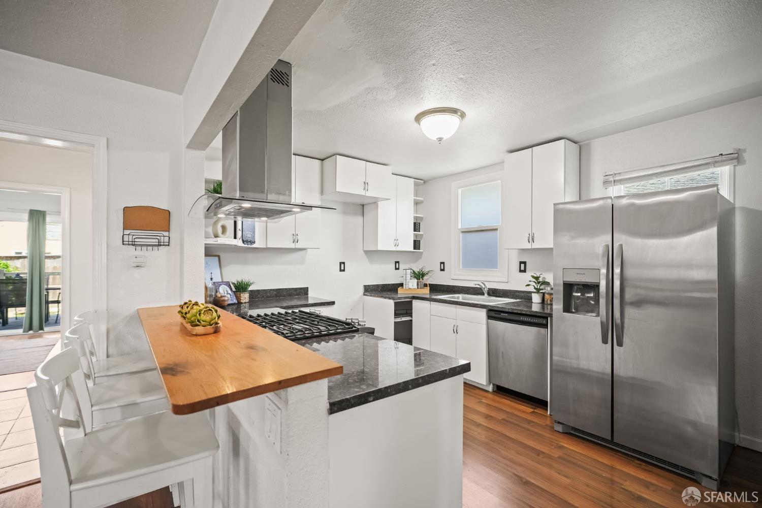 Detail Gallery Image 14 of 41 For 1309 105th Ave, Oakland,  CA 94603 - 3 Beds | 1 Baths