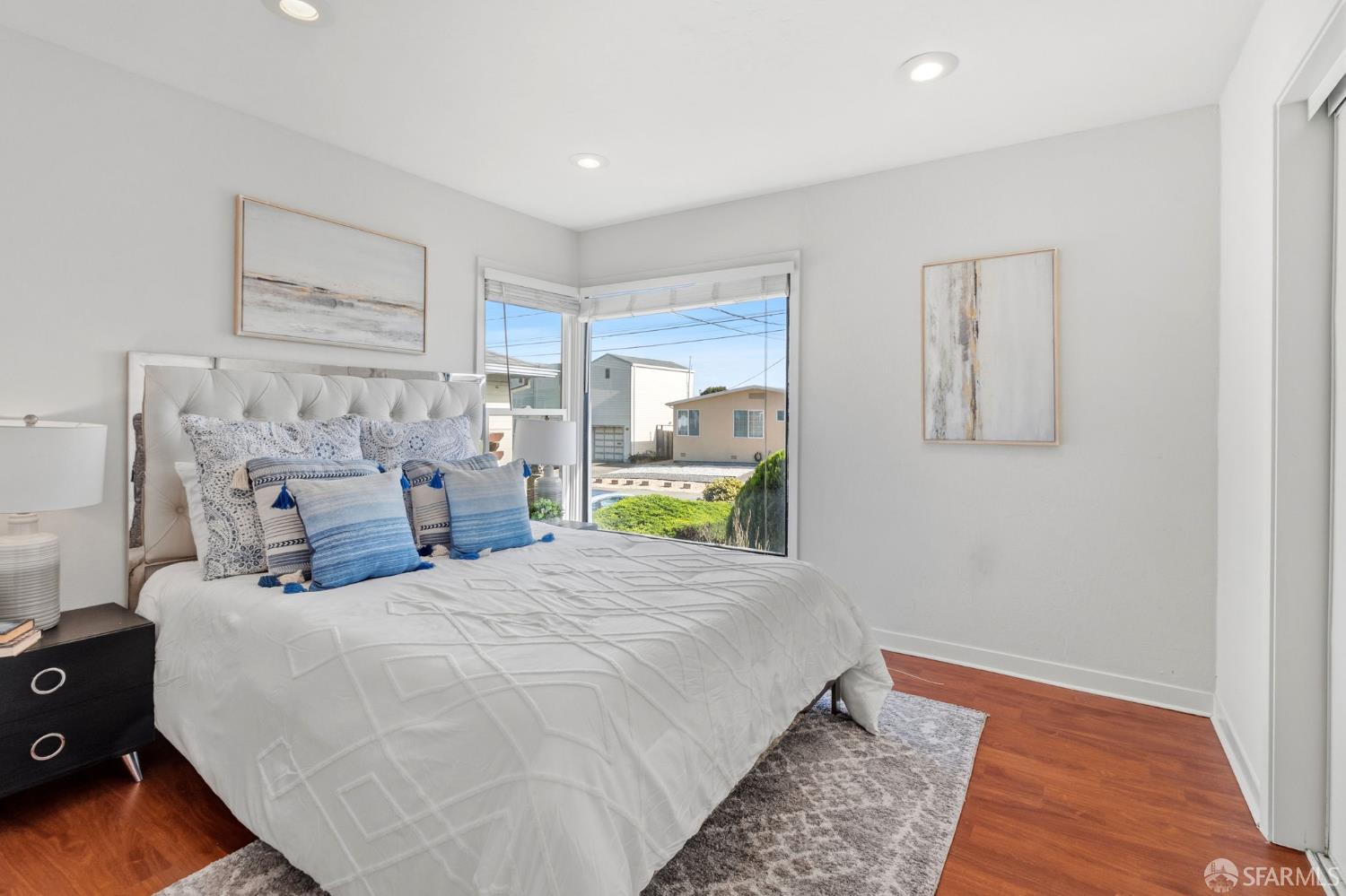 Detail Gallery Image 14 of 26 For 819 Thornhill Dr, Daly City,  CA 94015 - 3 Beds | 1/1 Baths