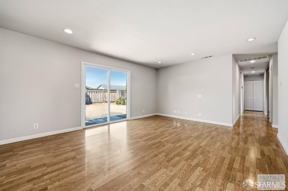 Detail Gallery Image 4 of 48 For 5167 Amelia Dr, San Jose,  CA 95118 - 3 Beds | 2 Baths