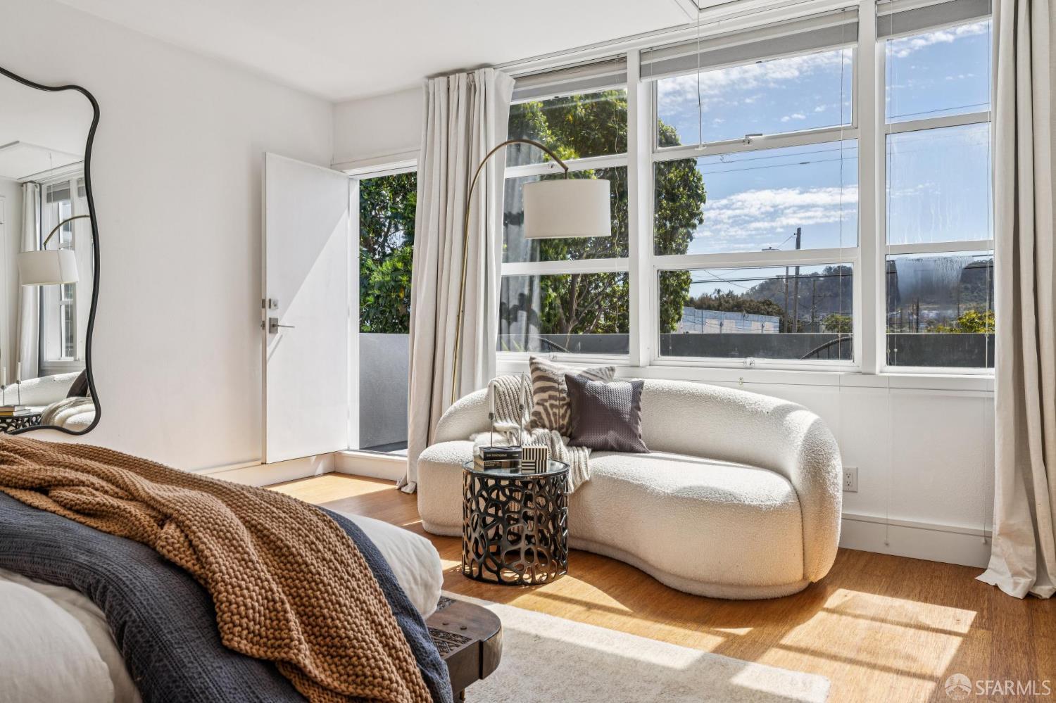 1450 Hawes, San Francisco, CA, 94124