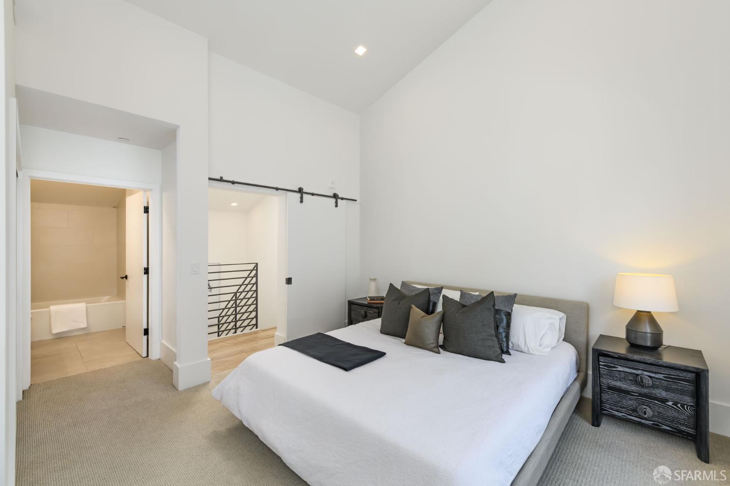 Photo #17: 426109655 Listing: Photo #17