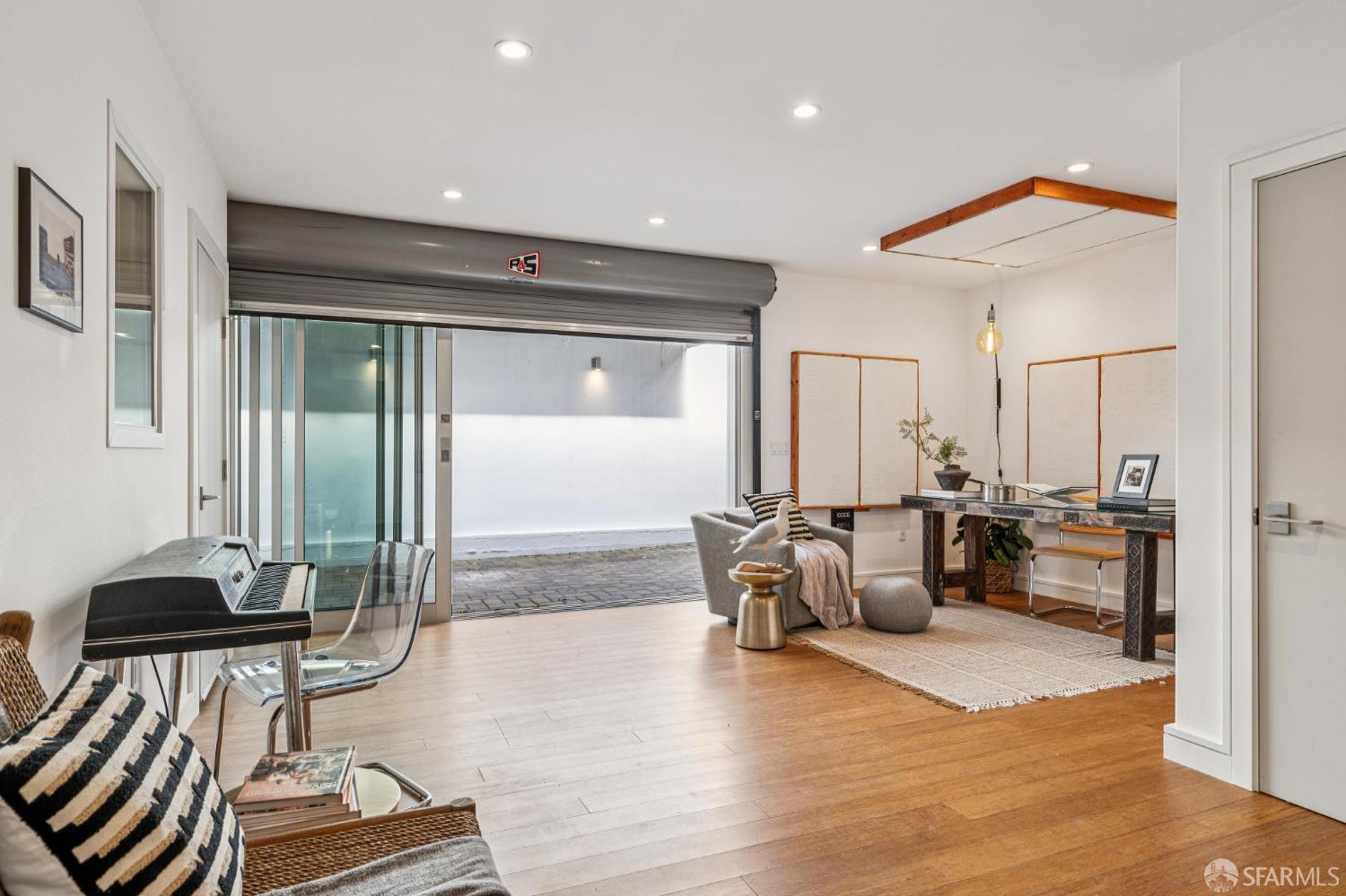 1450 Hawes, San Francisco, CA, 94124