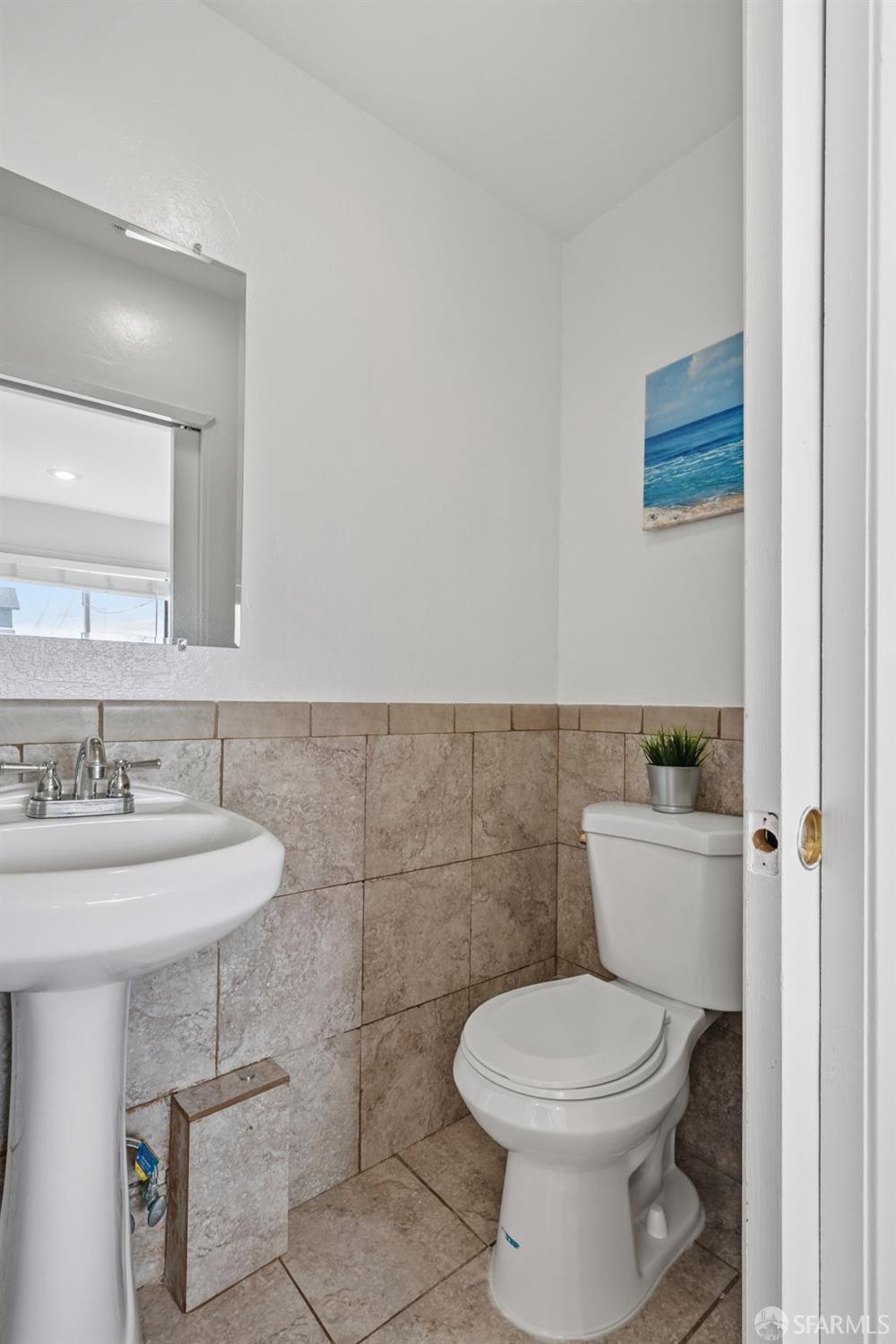 Detail Gallery Image 16 of 26 For 819 Thornhill Dr, Daly City,  CA 94015 - 3 Beds | 1/1 Baths