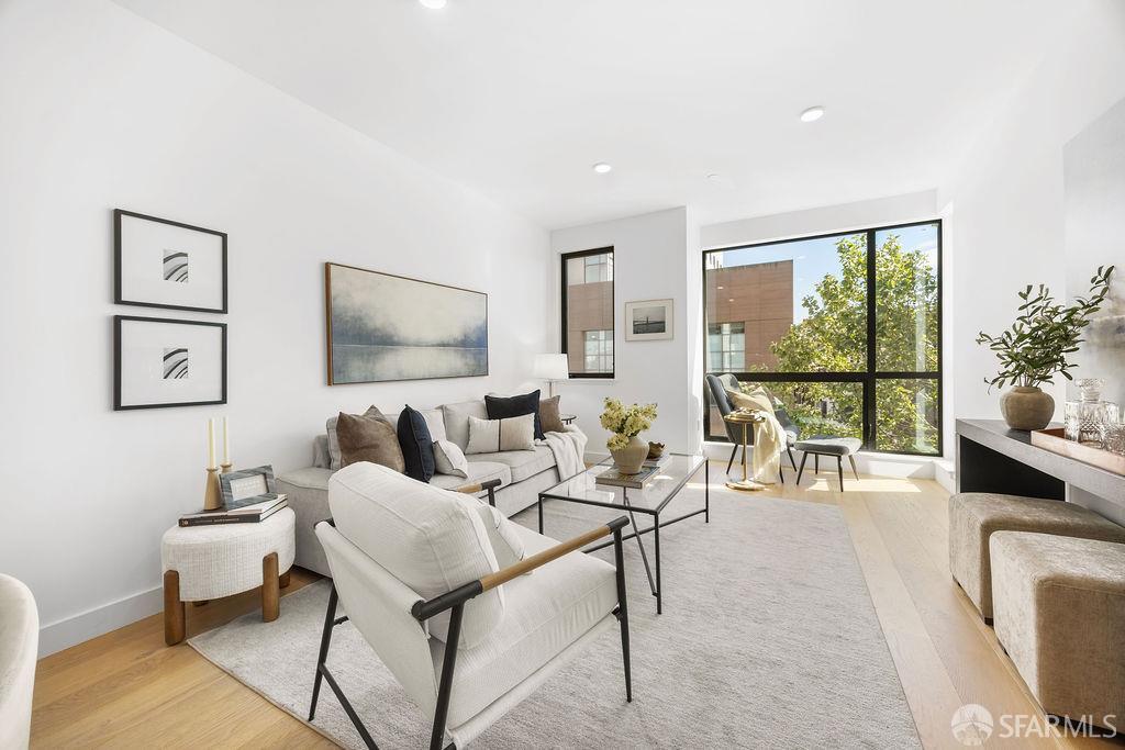 Detail Gallery Image 3 of 33 For 3620 Cesar Chavez St #303,  San Francisco,  CA 94110 - 2 Beds | 2 Baths