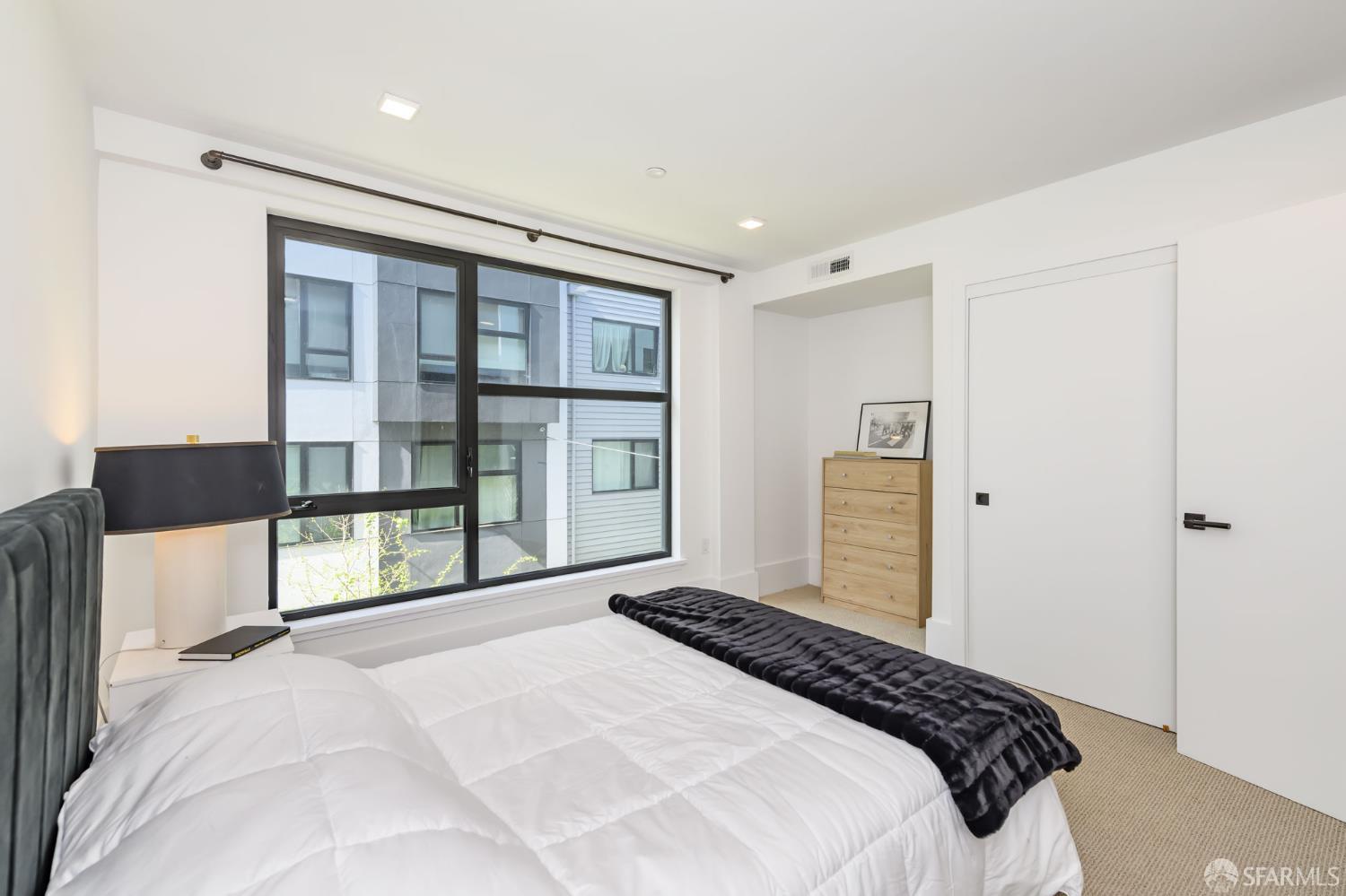 Photo #19: 426109655 Listing: Photo #19