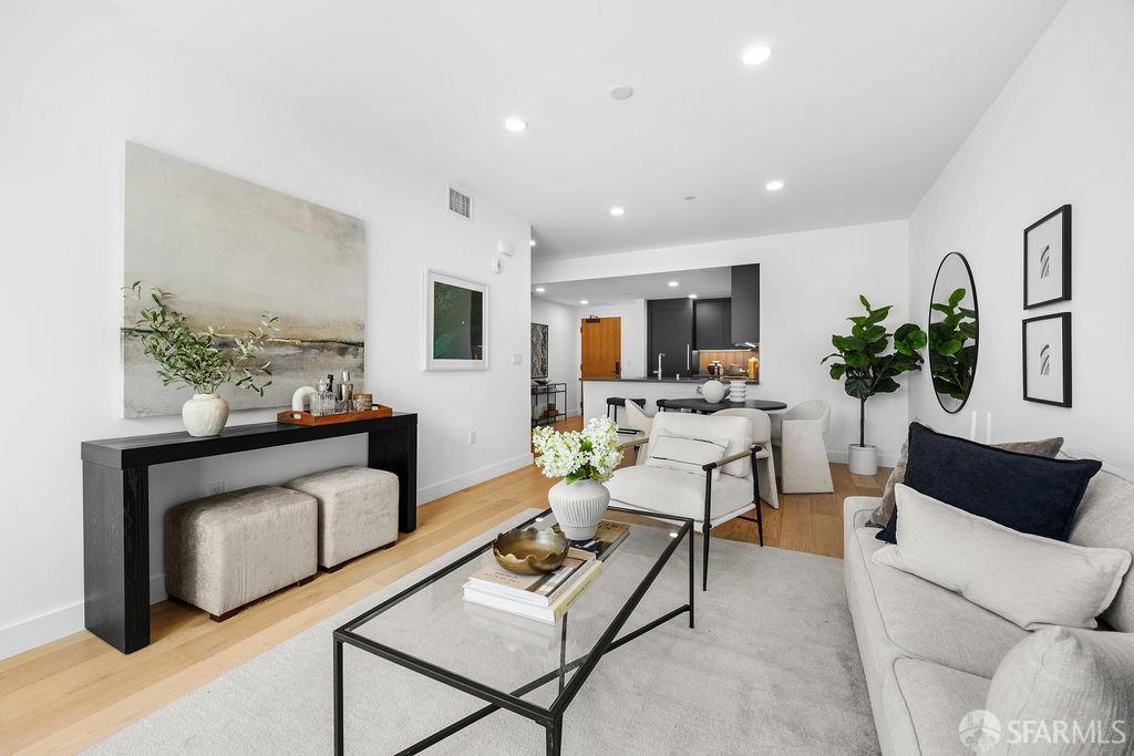 Detail Gallery Image 7 of 33 For 3620 Cesar Chavez St #303,  San Francisco,  CA 94110 - 2 Beds | 2 Baths