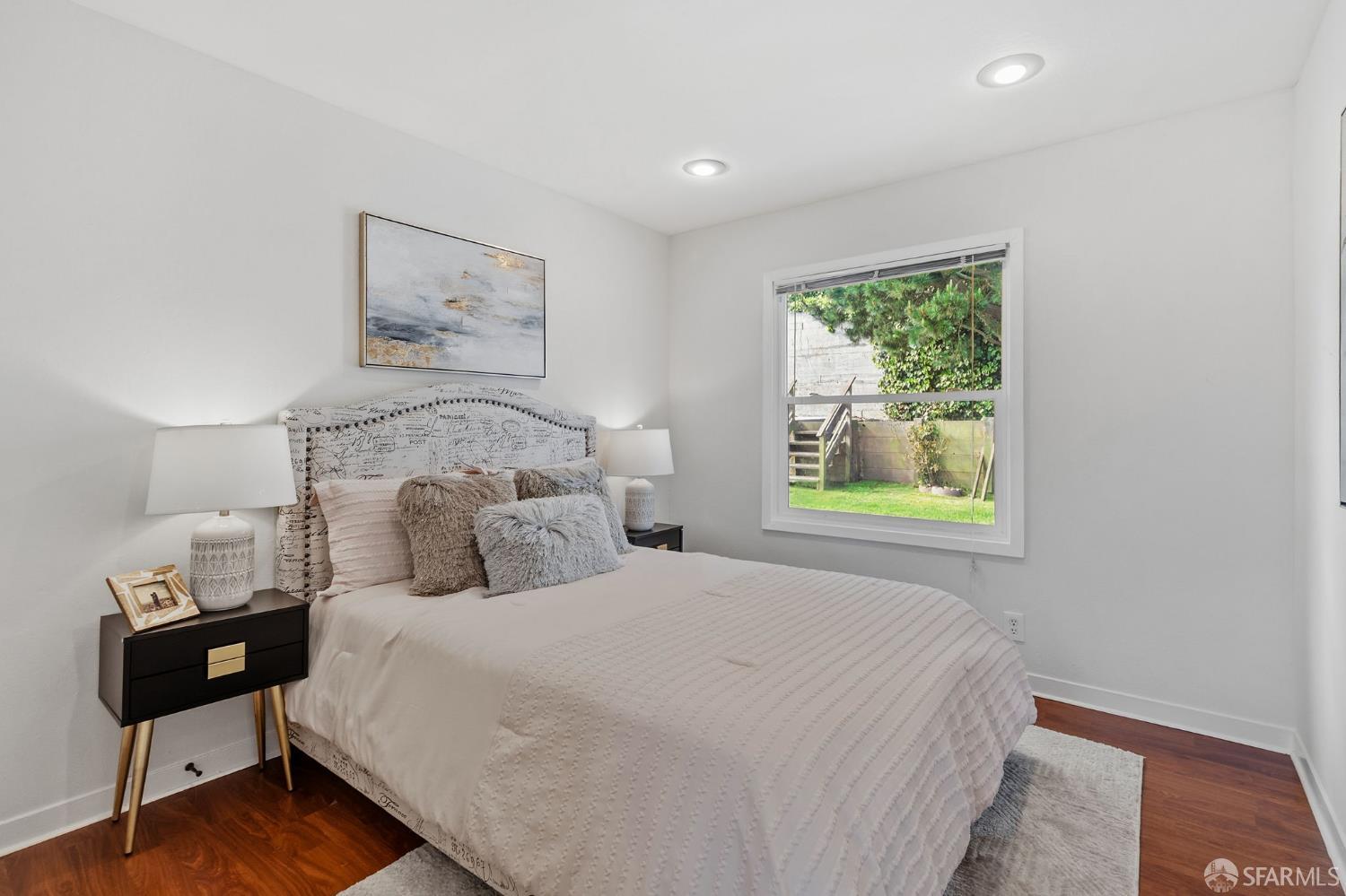 Detail Gallery Image 18 of 26 For 819 Thornhill Dr, Daly City,  CA 94015 - 3 Beds | 1/1 Baths