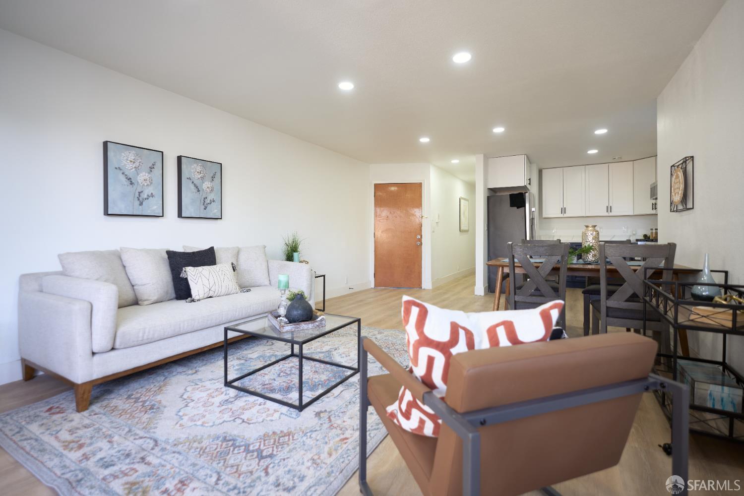 Detail Gallery Image 3 of 28 For 1270 South Van Ness Ave a,  San Francisco,  CA 94110 - 3 Beds | 1 Baths