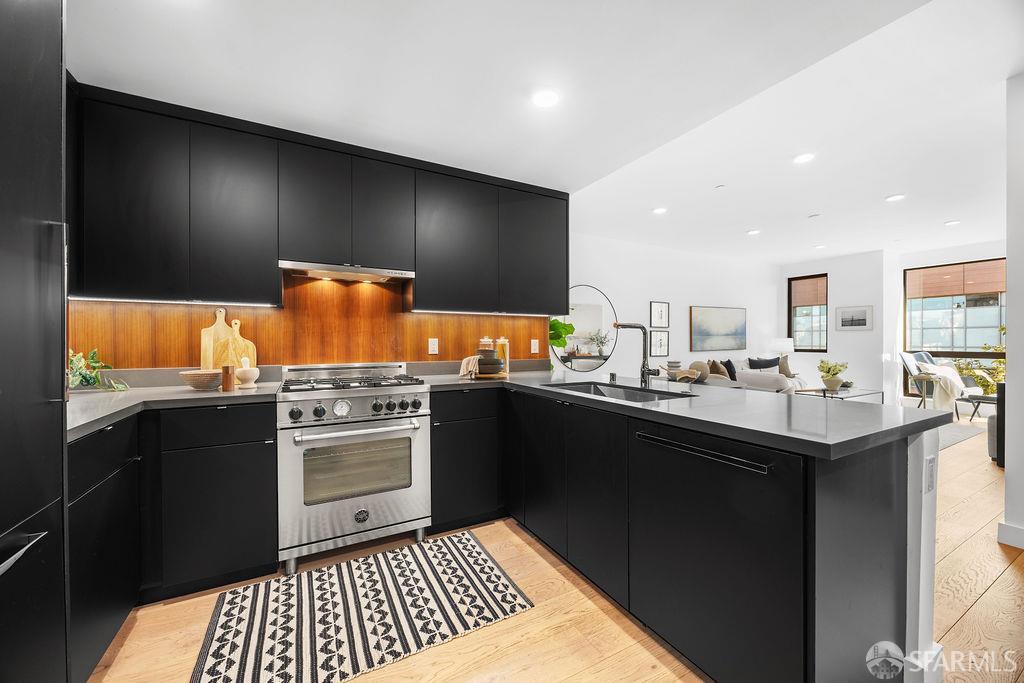 Detail Gallery Image 14 of 33 For 3620 Cesar Chavez St #303,  San Francisco,  CA 94110 - 2 Beds | 2 Baths