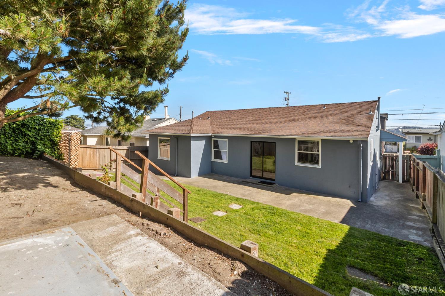 Detail Gallery Image 23 of 26 For 819 Thornhill Dr, Daly City,  CA 94015 - 3 Beds | 1/1 Baths