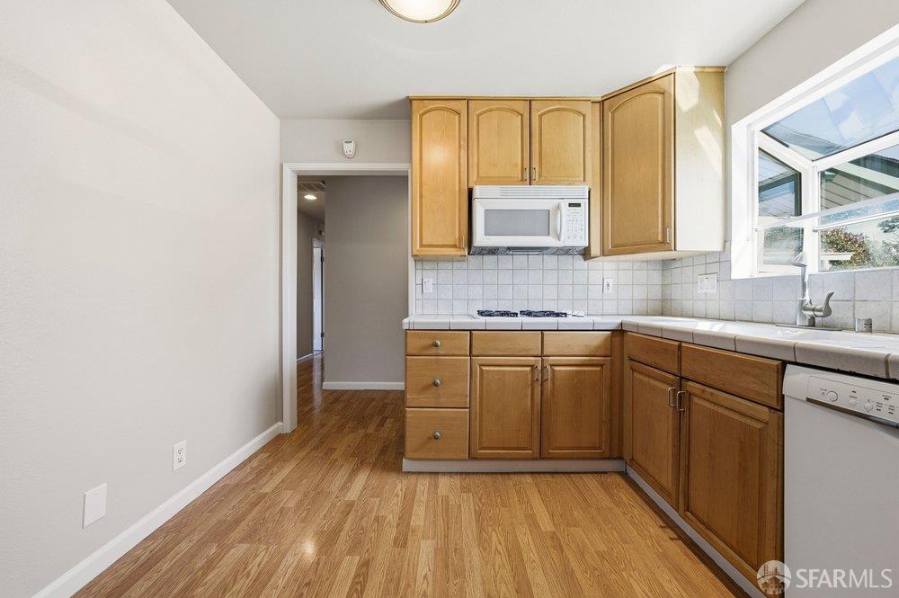 Detail Gallery Image 15 of 48 For 5167 Amelia Dr, San Jose,  CA 95118 - 3 Beds | 2 Baths