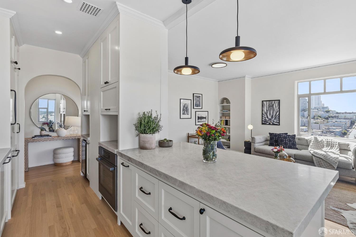 Photo #4: 426119302 Listing: Photo #4