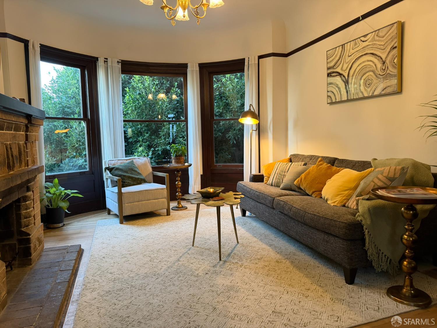 Photo #5: 426120348 Listing: Photo #5