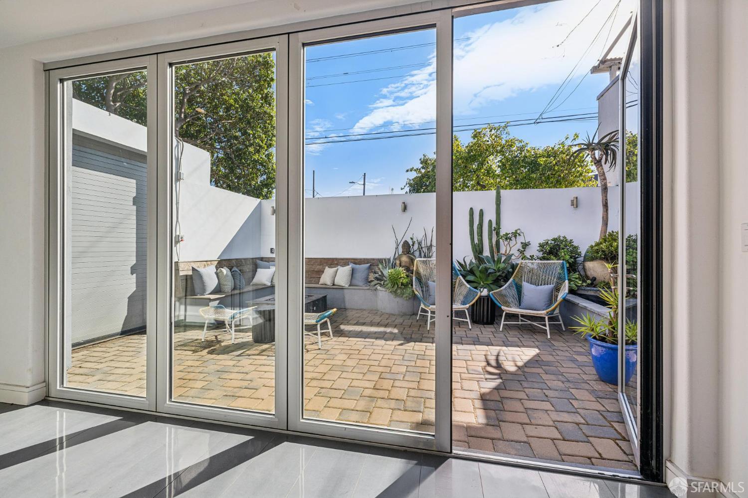 1450 Hawes, San Francisco, CA, 94124