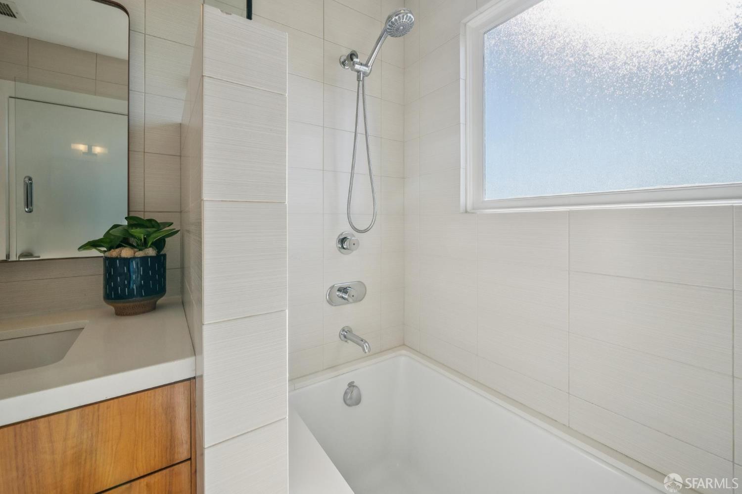 Photo #22: 426119697 Listing: Photo #22