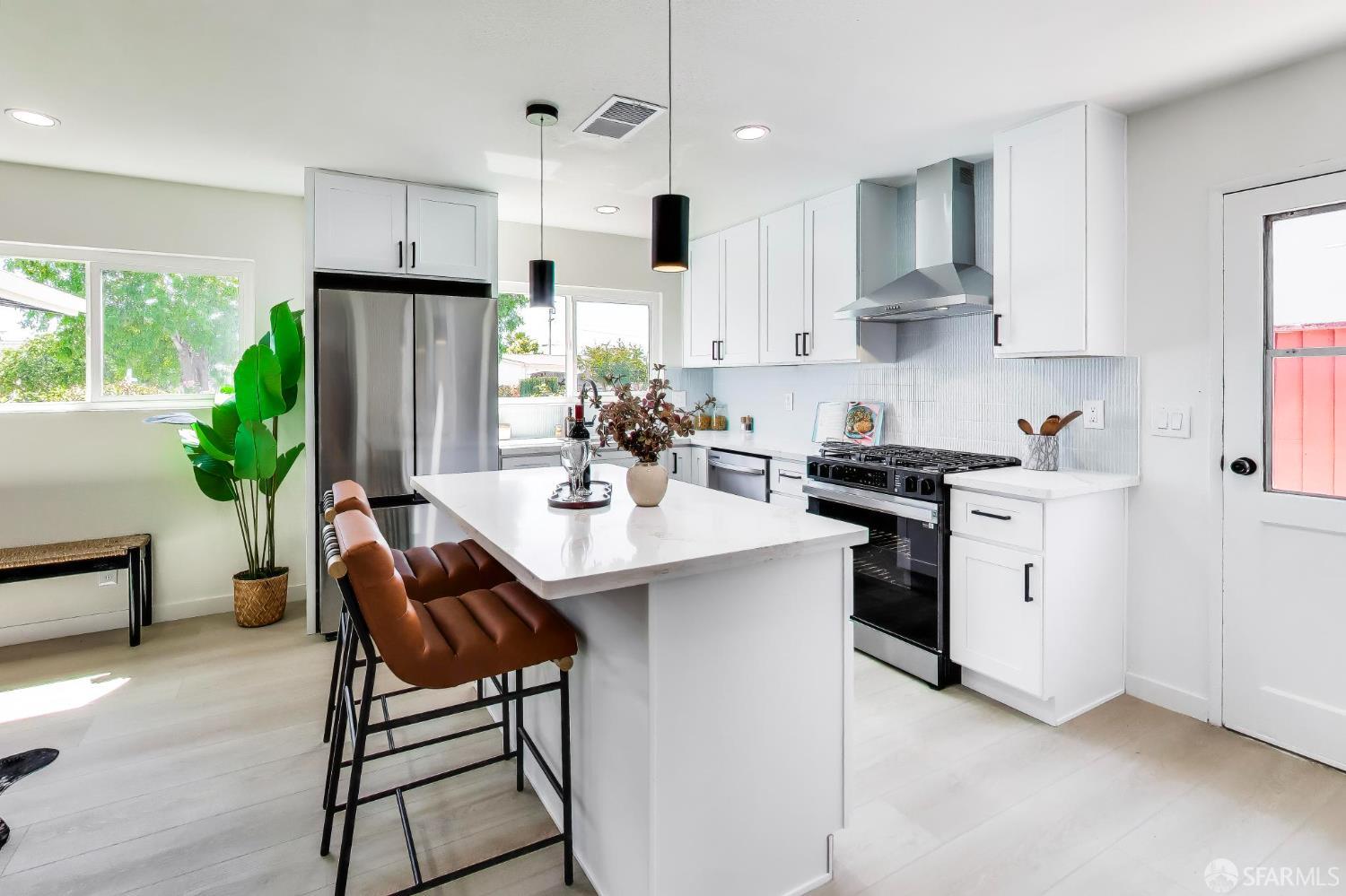 Detail Gallery Image 6 of 35 For 2177 Sullivan Ave, San Jose,  CA 95122 - 3 Beds | 2 Baths