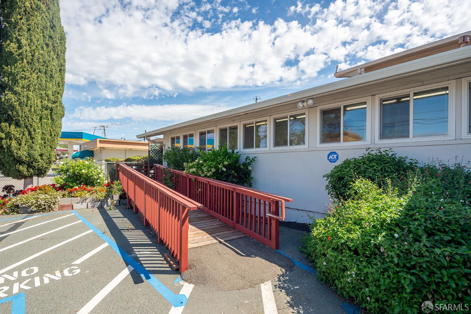 Detail Gallery Image 4 of 43 For 2820 Broadmoor Ave, Concord,  CA 94520 - – Beds | – Baths