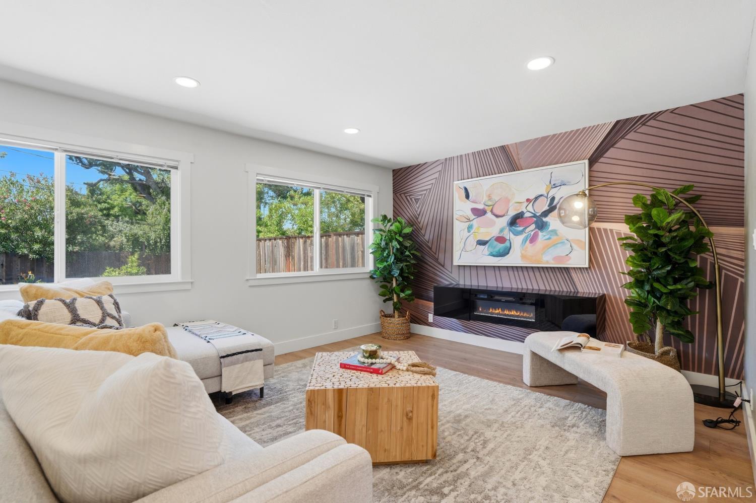 Front Image Thumbnail for SF426109532