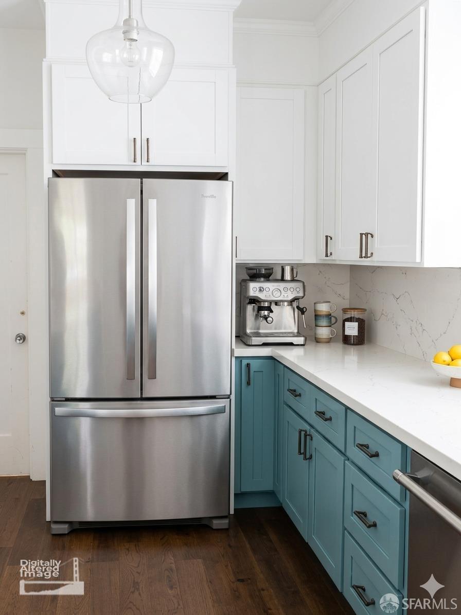 Photo #2: 426120755 Listing: Photo #2