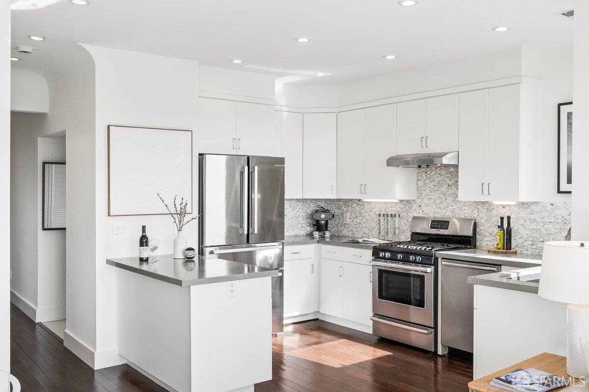 Photo #16: 426108884 Listing: Photo #16