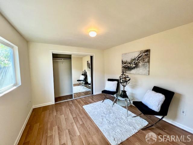 Detail Gallery Image 3 of 23 For 590 Hurlingame Ave, Redwood City,  CA 94063 - 2 Beds | 1 Baths