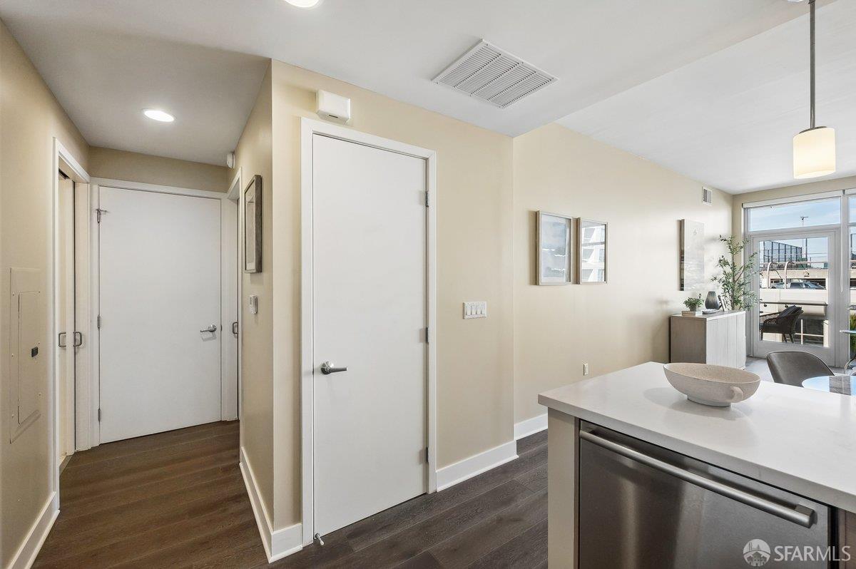 Photo #15: 426105815 Listing: Photo #15