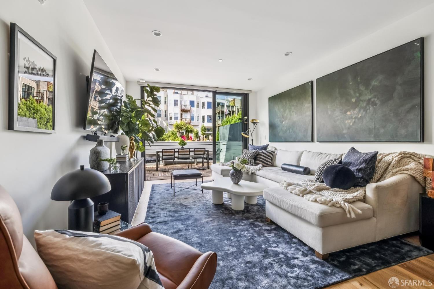 Photo #4: 426120175 Listing: Photo #4