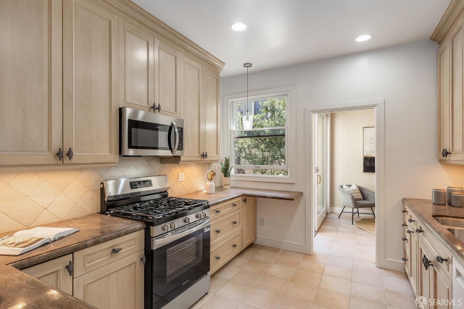 Photo #15: 426120506 Listing: Photo #15