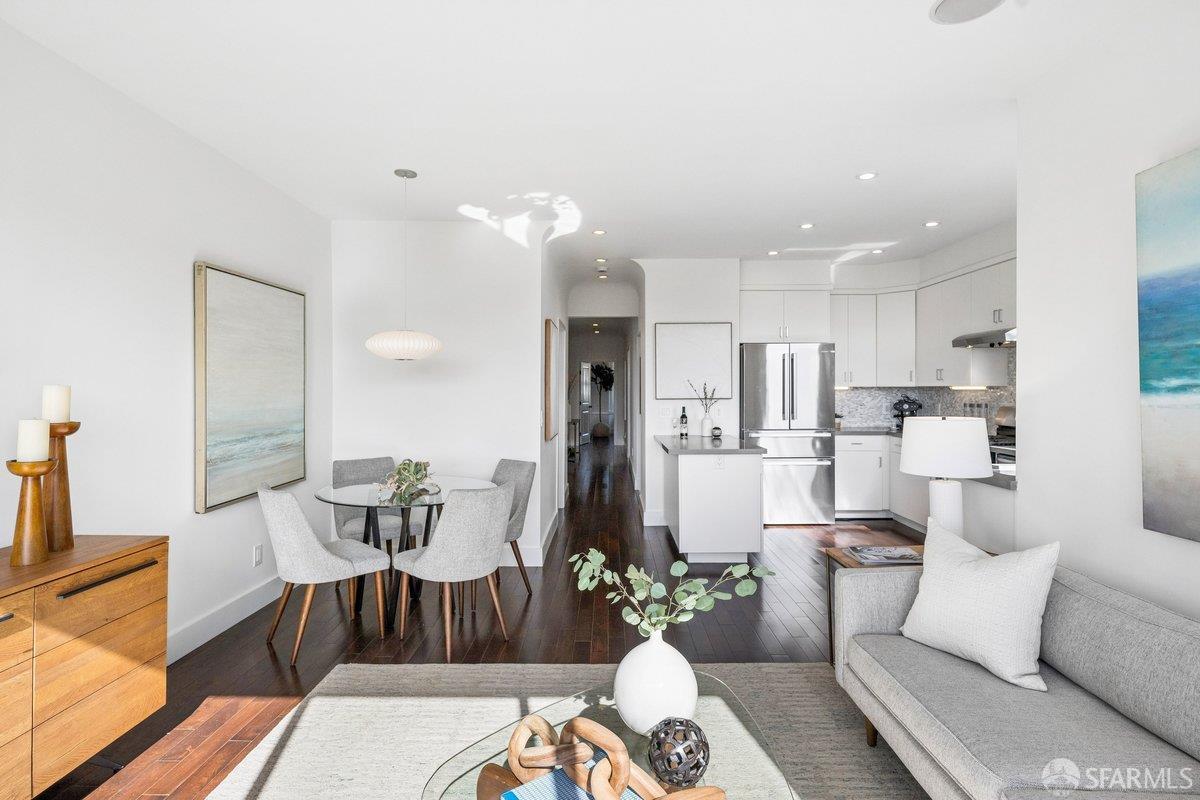 Photo #11: 426108884 Listing: Photo #11