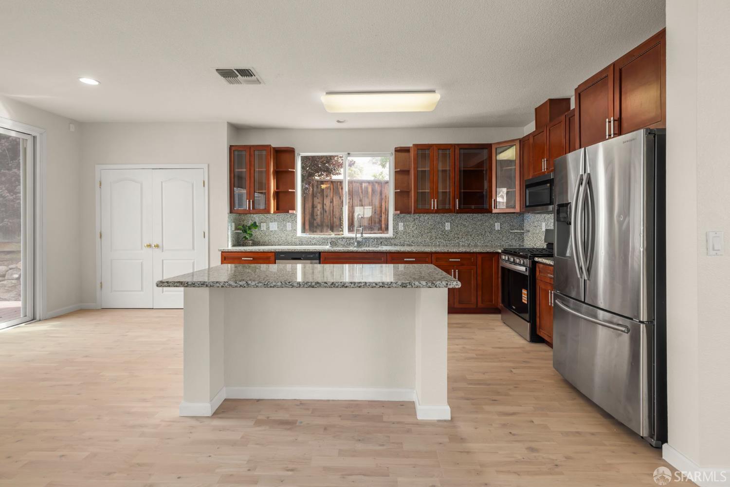 Detail Gallery Image 10 of 35 For 3801 Pintail Dr, Antioch,  CA 94509 - 4 Beds | 2 Baths