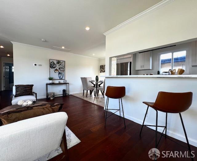 Detail Gallery Image 4 of 23 For 590 Hurlingame Ave, Redwood City,  CA 94063 - 2 Beds | 1 Baths