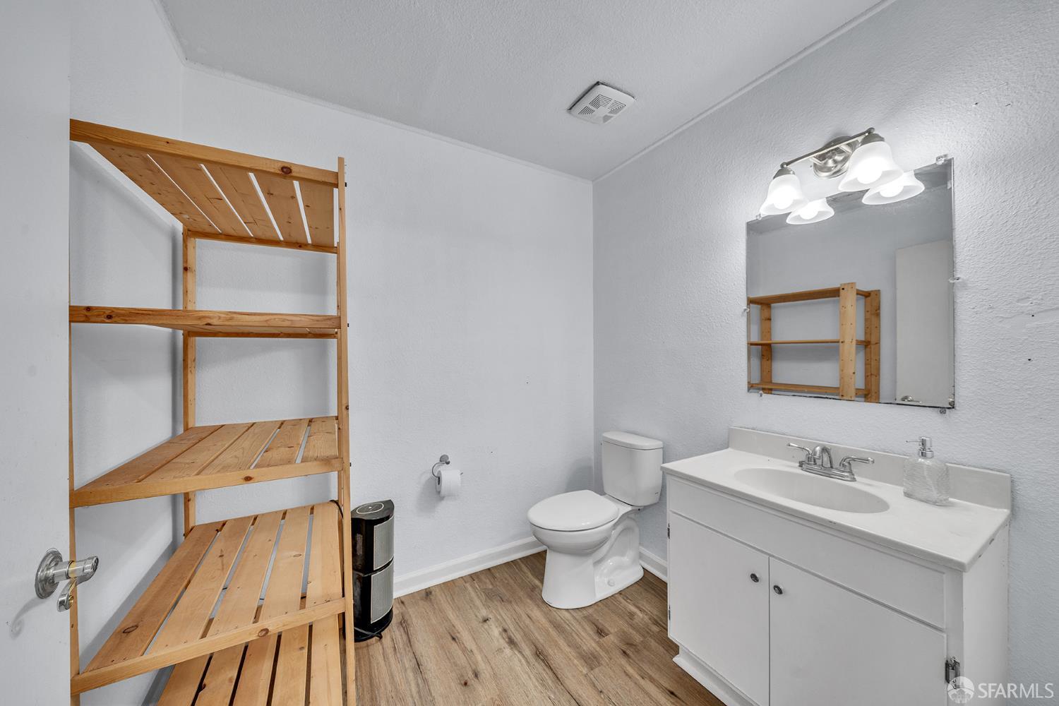 Detail Gallery Image 13 of 43 For 2820 Broadmoor Ave, Concord,  CA 94520 - – Beds | – Baths