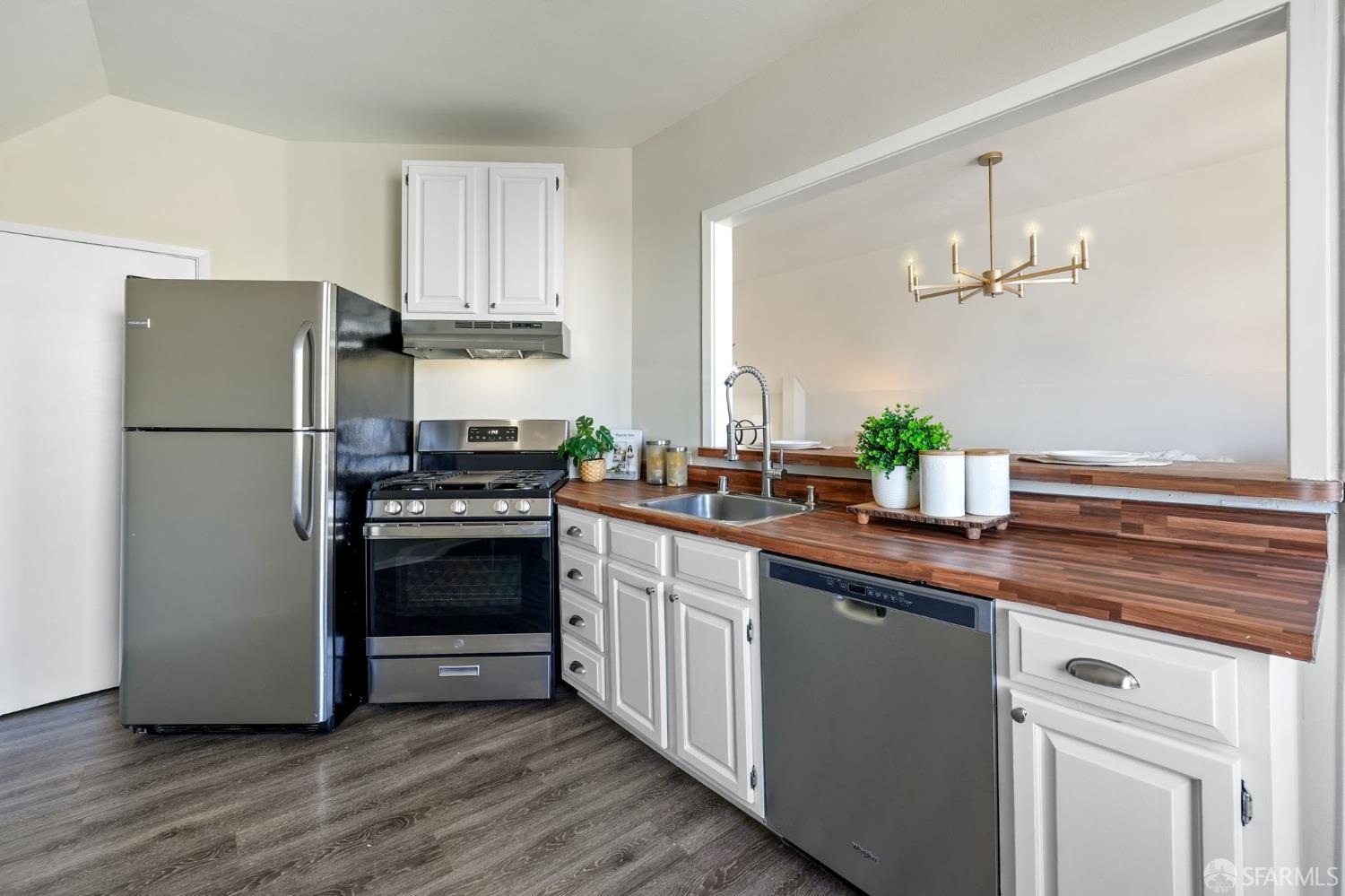 Detail Gallery Image 8 of 34 For 257 Andover St, San Francisco,  CA 94110 - – Beds | – Baths