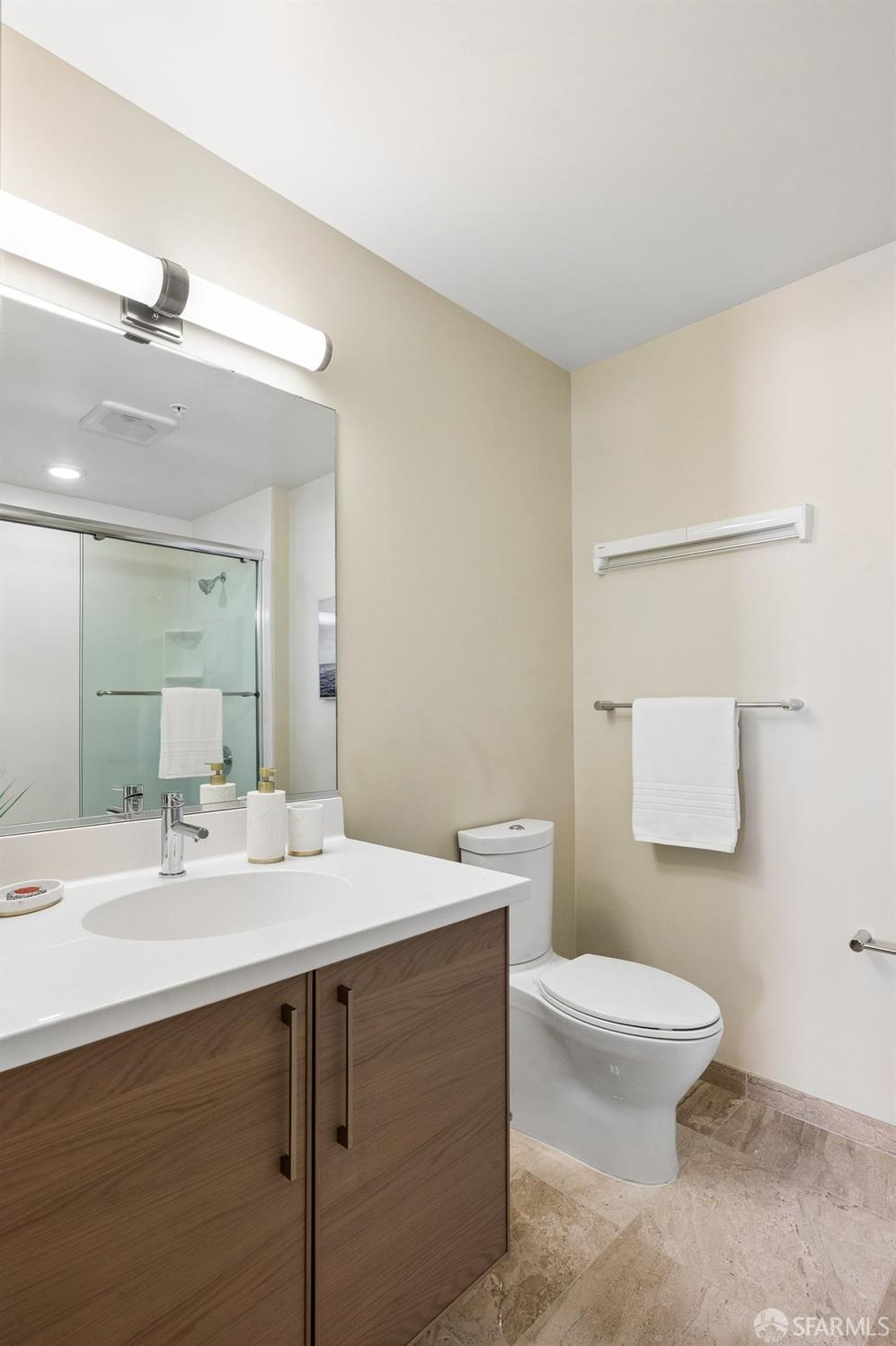 Photo #17: 426105815 Listing: Photo #17