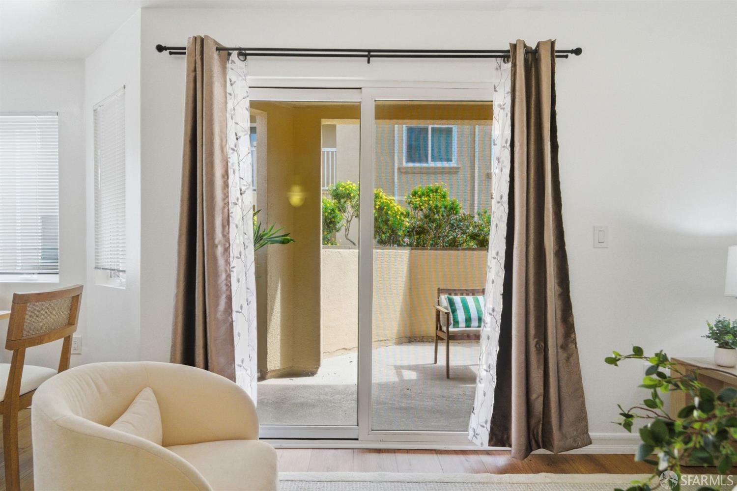 Detail Gallery Image 9 of 41 For 3721 Carter Dr #1101,  South San Francisco,  CA 94080 - 2 Beds | 2 Baths